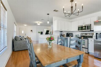 201 Woodley Rd in Leander, TX - Building Photo - Building Photo