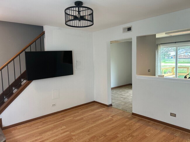 2732 Wilshire Ct in Aurora, IL - Building Photo - Building Photo