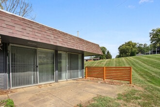 Rock Ridge Ranch Apartments in Kansas City, MO - Building Photo - Building Photo