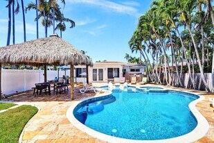 1206 Lincoln St in Hollywood, FL - Building Photo