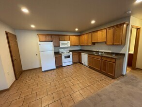 5882 Delikowski St, Unit 5882 in Weston, WI - Building Photo - Building Photo