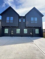 7956 Bonaire St in Houston, TX - Building Photo