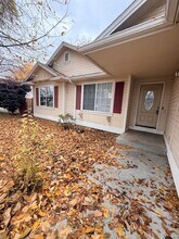 1241 N Cathy Ave-Unit -1 in Meridian, ID - Building Photo - Building Photo