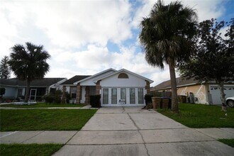 205 Indian Point Cir in Kissimmee, FL - Building Photo - Building Photo