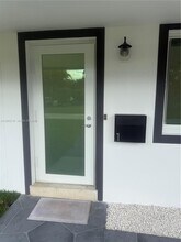 2308 NW 3rd Ave in Wilton Manors, FL - Foto de edificio - Building Photo