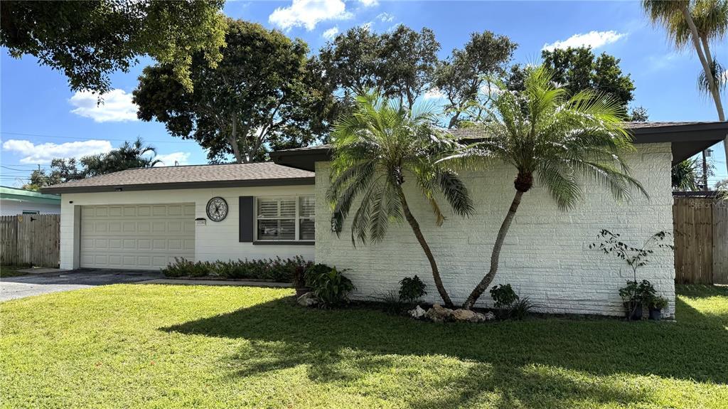 10380 Tangelo Rd in Seminole, FL - Building Photo