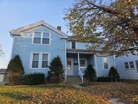 108 Poplar St in Sheboygan Falls, WI - Building Photo
