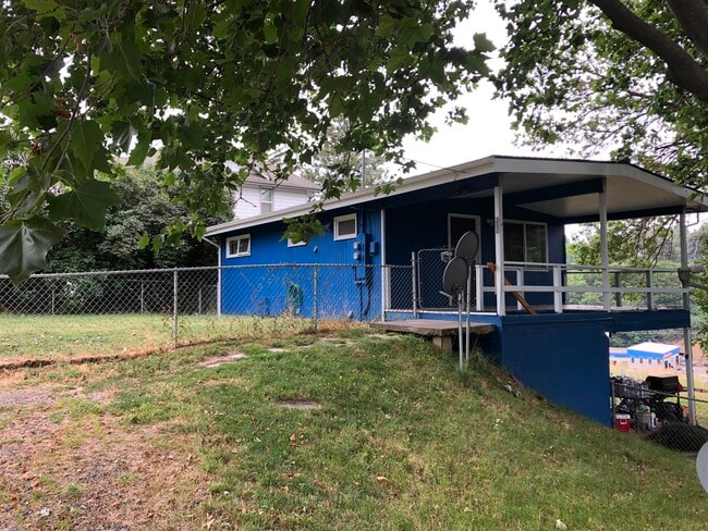 625 SE Taylor St, Unit Upper