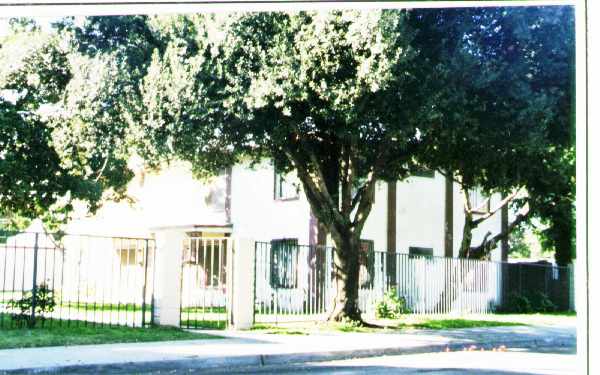 1553-1565 Biscay Way in Pomona, CA - Building Photo - Building Photo