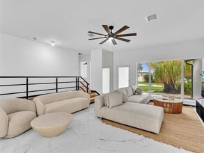 915 N 14th Ave in Hollywood, FL - Foto de edificio - Building Photo