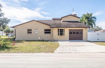 2230 Mateo St in Lakeland, FL - Foto de edificio - Building Photo