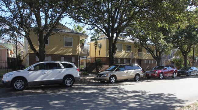 Heights Blvd in Houston, TX - Foto de edificio - Building Photo