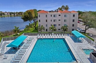 6539 Royal Manor Cir in Delray Beach, FL - Building Photo - Building Photo