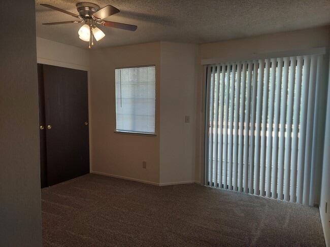 Antelope Hills Townhomes in Citrus Heights, CA - Building Photo - Building Photo