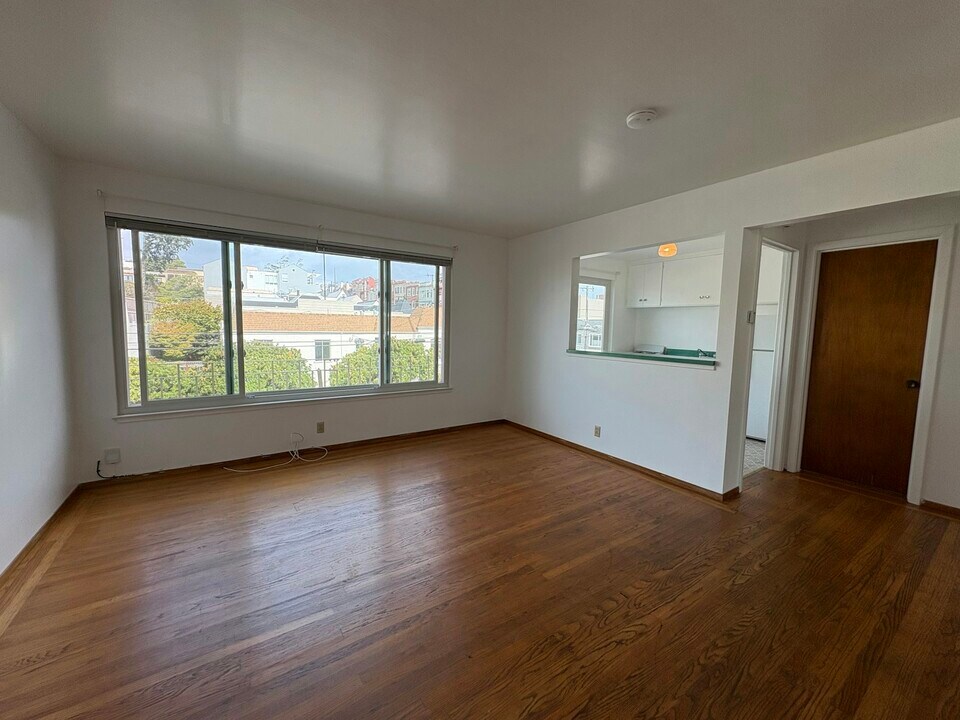 2901 Cabrillo St in San Francisco, CA - Building Photo