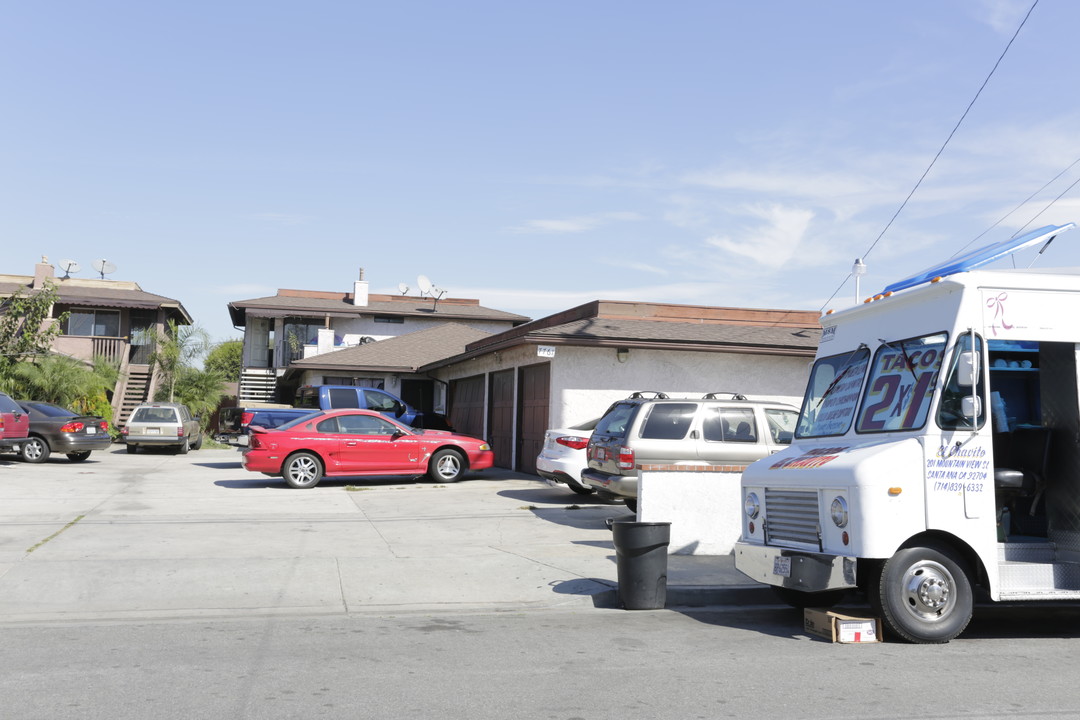 3 Unit Multifamily in Huntington Beach, CA - Building Photo