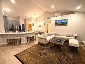 113 Bottlebrush Ct in Holly Springs, NC - Building Photo - Building Photo