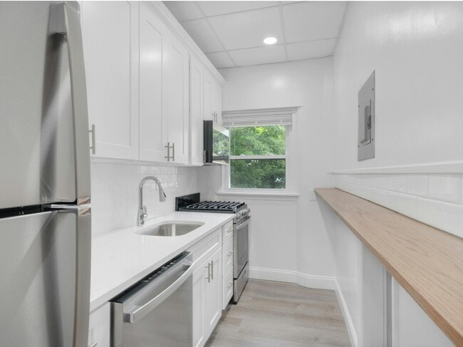 12 Lincoln Pl in Ossining, NY - Building Photo - Building Photo