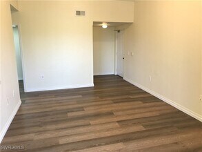 7985 Preserve Cir, Unit 1133 in Naples, FL - Foto de edificio - Building Photo