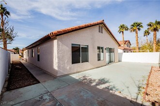 318 Brent Ct in Henderson, NV - Building Photo - Building Photo