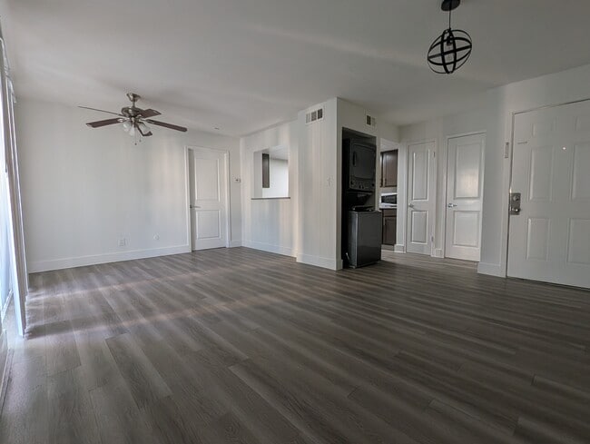 property at 7431 Holly Hill Dr