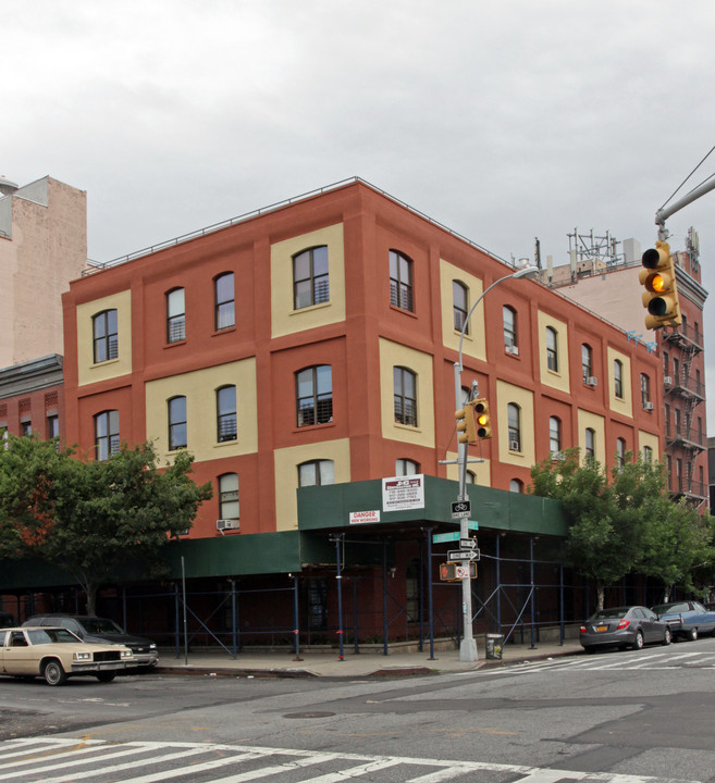 388 Throop Ave in Brooklyn, NY - Building Photo