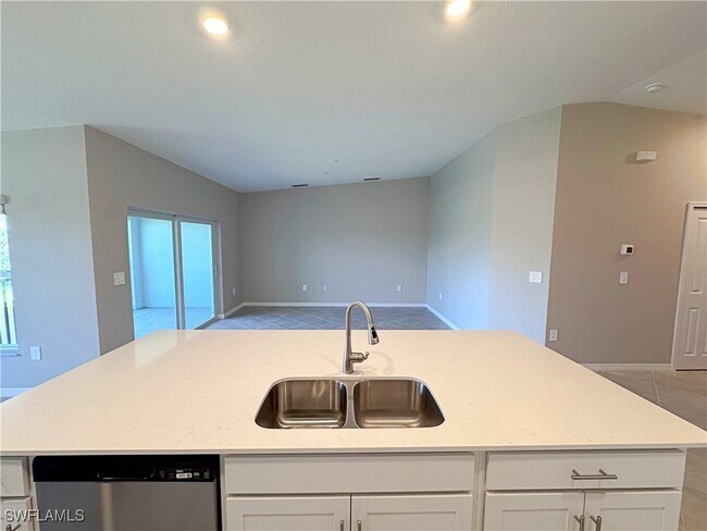 property at 14231 Heritage Landing Blvd