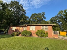 8507-8507 Lynn Ave in Douglasville, GA - Building Photo