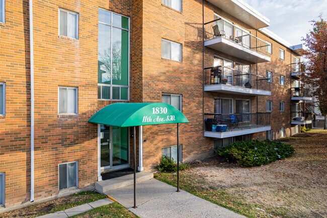 Green Gables in Calgary, AB - Building Photo - Building Photo