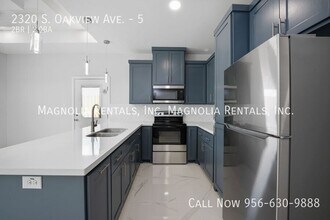 2320 S Oakview Dr, Unit 5 in Edinburg, TX - Building Photo - Building Photo