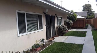 4413 Farquhar Ave in Los Alamitos, CA - Building Photo
