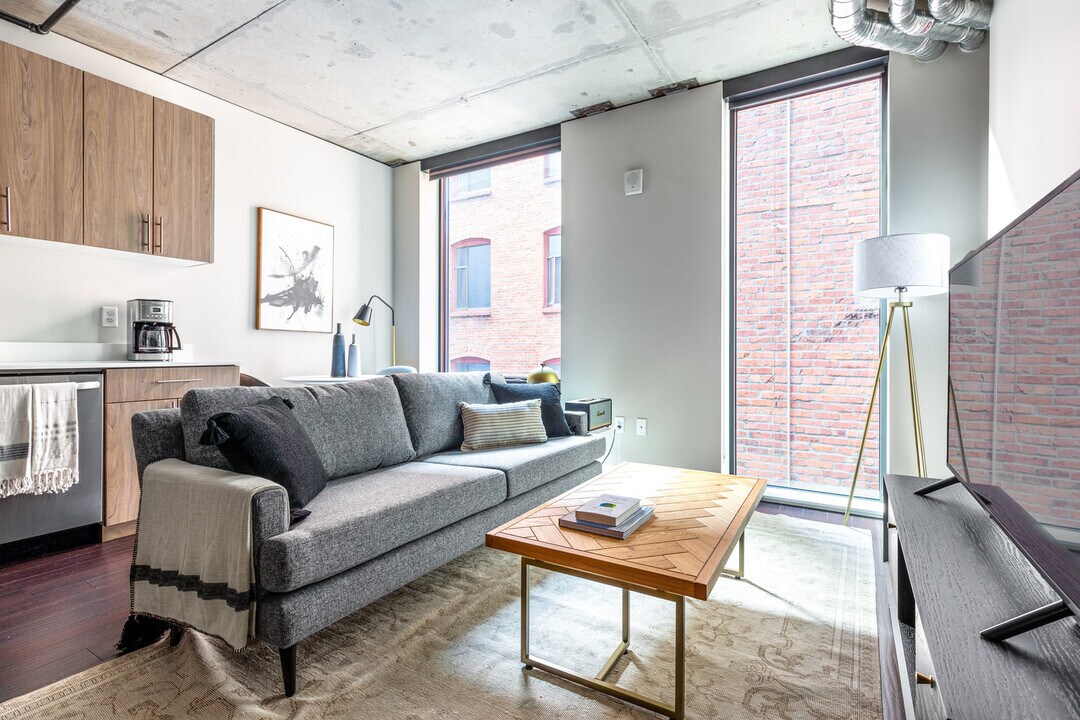 1900 1st Ave in Seattle, WA - Building Photo