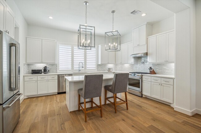 property at 930 Dunleigh Meadows Ln