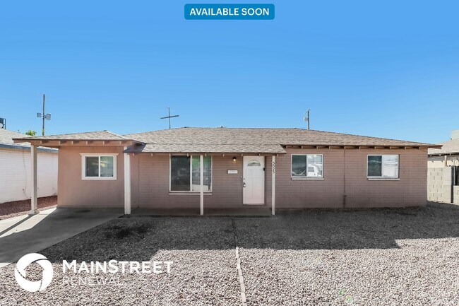 5025 W MacKenzie Dr