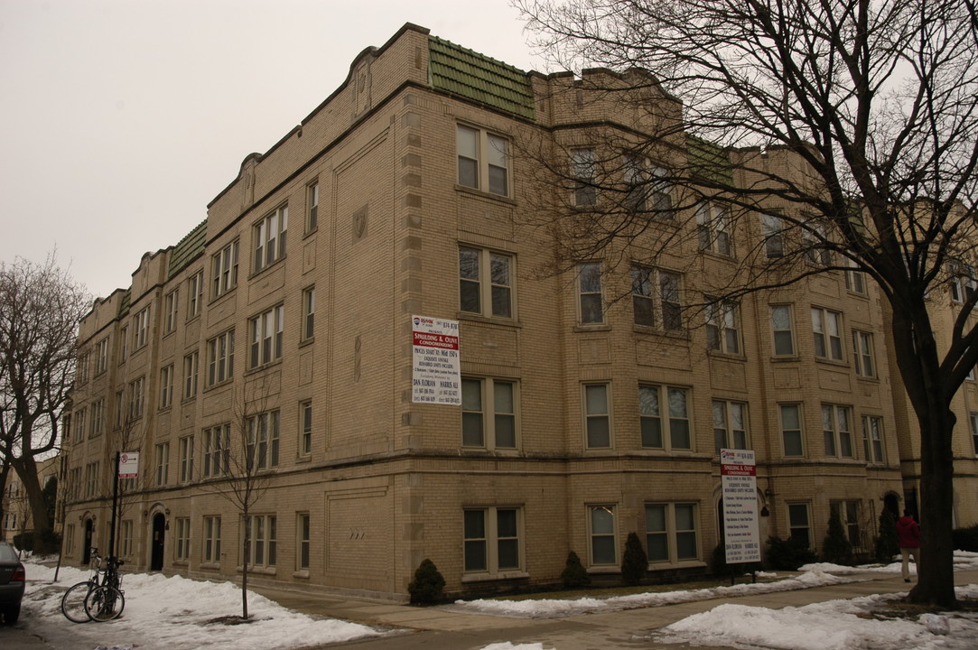 5621 N Spaulding Ave in Chicago, IL - Building Photo