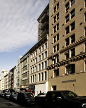 8-10 Warren St in New York, NY - Building Photo - Building Photo