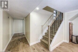 410 Krug St in Kitchener, ON - Building Photo - Building Photo