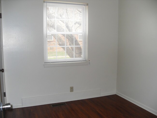 Garden Apartments in Bowling Green, KY - Foto de edificio - Building Photo