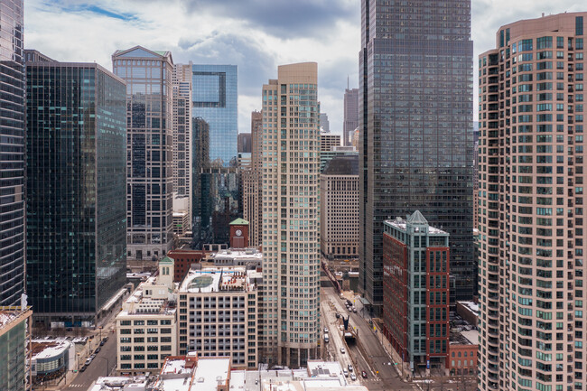 The Sterling in Chicago, IL - Foto de edificio - Building Photo