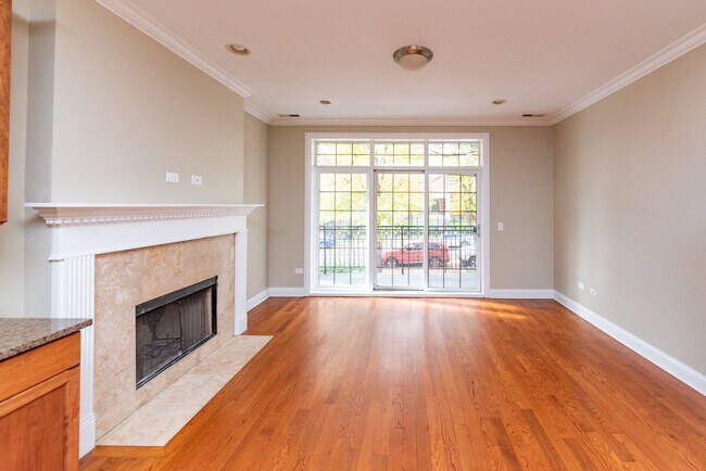 6217 S Kimbark Ave, Unit 2N in Chicago, IL - Building Photo - Building Photo