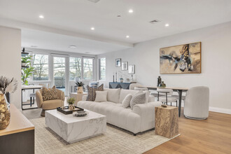 The Royal Blue in Mineola, NY - Building Photo - Building Photo