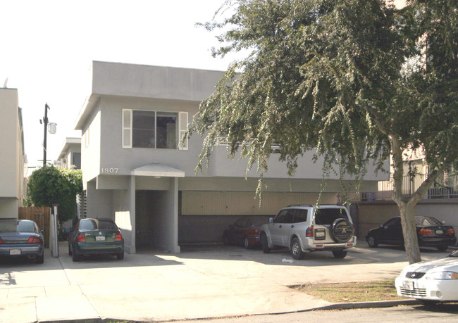 1907-1909 Selby Ave in Los Angeles, CA - Building Photo - Building Photo