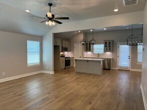 323 Isabella Dr in Blanchard, OK - Building Photo - Building Photo