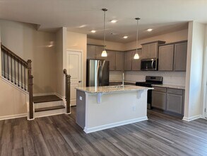 4048 Beckton Trl in Jamestown, NC - Building Photo - Building Photo