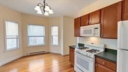 72 Grampian Way, Unit 2 in Boston, MA - Building Photo - Building Photo