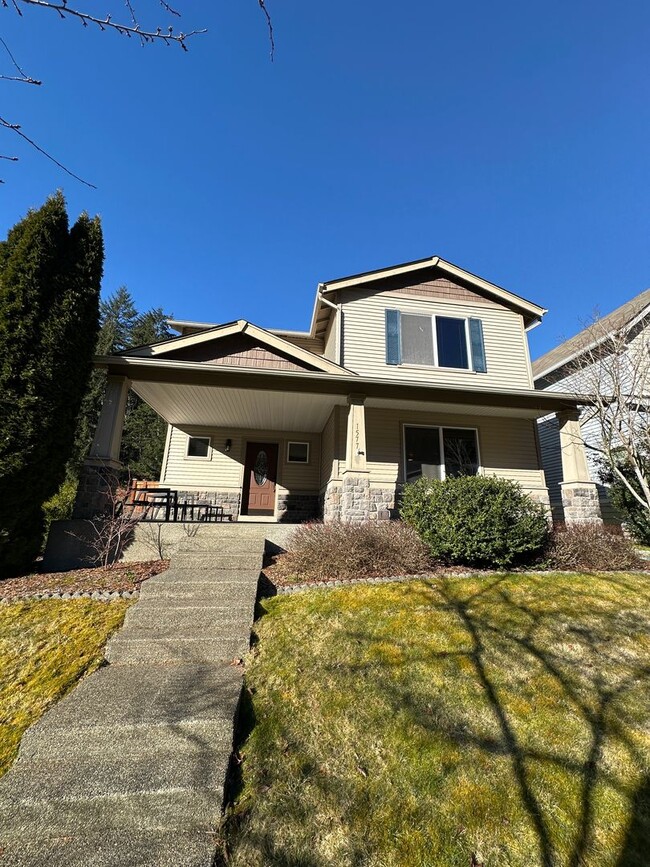property at 1577 Burnside Pl
