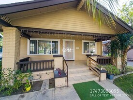 126 E Garfield Ave in Glendale, CA - Building Photo