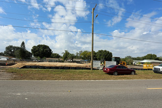 Camellia Square Townhomes in Tampa, FL - Building Photo - Building Photo