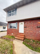214 Olive St in Martin, TN - Building Photo - Building Photo