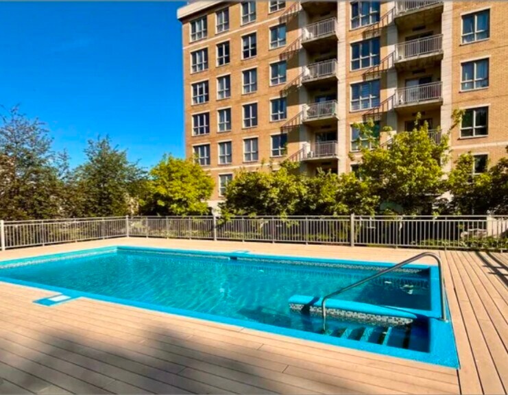 8580 Raymond-Pelletier Rue in Montréal, QC - Building Photo